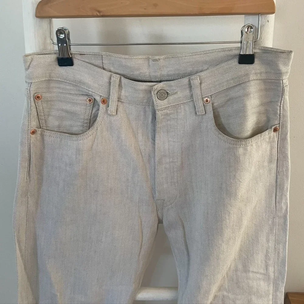 Vintage Grey Levis - Picture 2 of 6